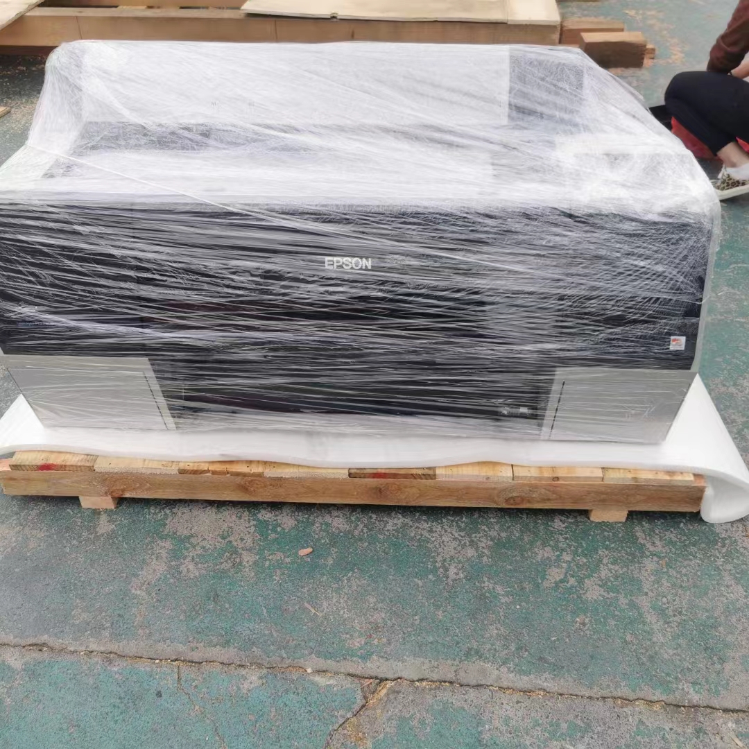 菲林打印機打包發(fā)往廣州，遠程安裝