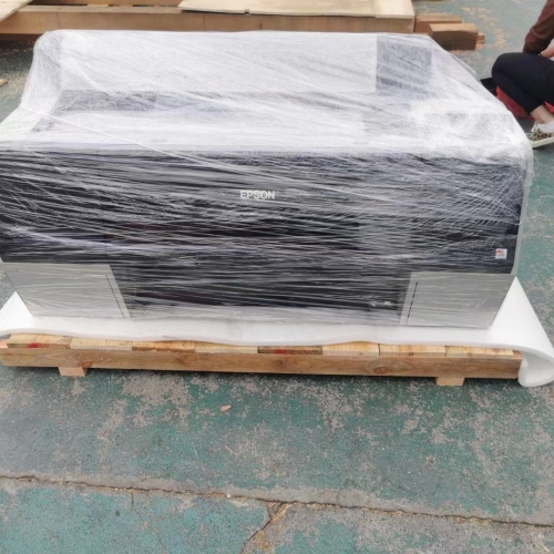 菲林打印機打包發(fā)往廣州，遠程安裝