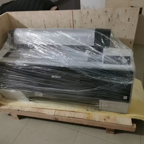 再來一臺菲林打印機打包發(fā)貨，遠程安裝